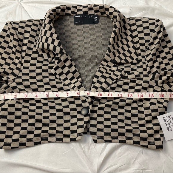 ASOS Design Jersey Crop Suit Blazer in Checkerboard Print - Picture 8 of 9